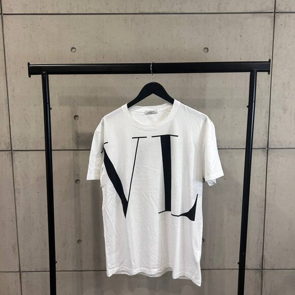 Valentino White and Black Short Sleeve Tee - Picture 9 of 9